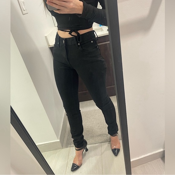 Authentic Burberry Black Dark Wash Denim Jeans
Size 25 - Picture 2 of 14